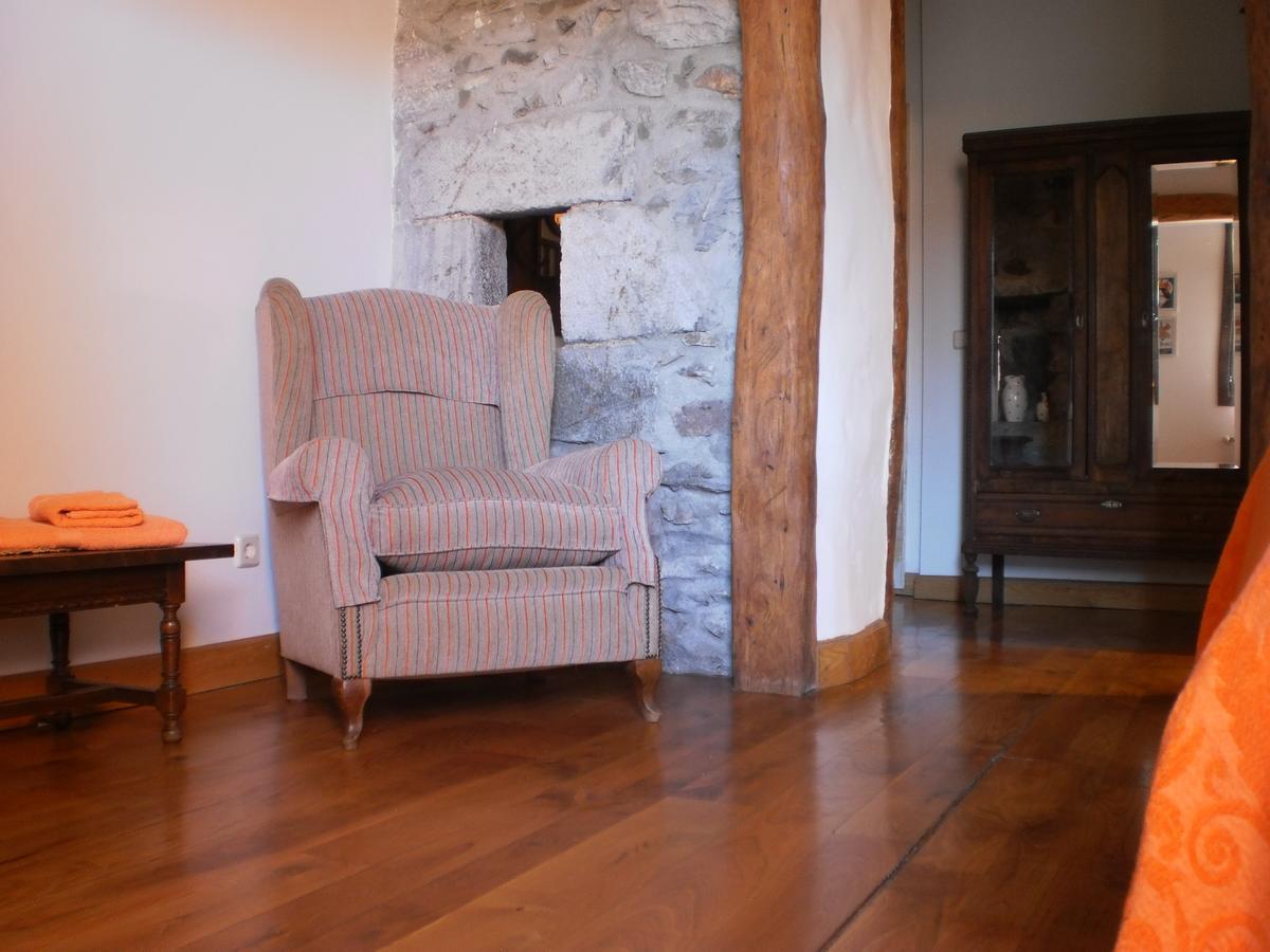 Larraenea Bed And Breakfast Lesaka Exterior photo