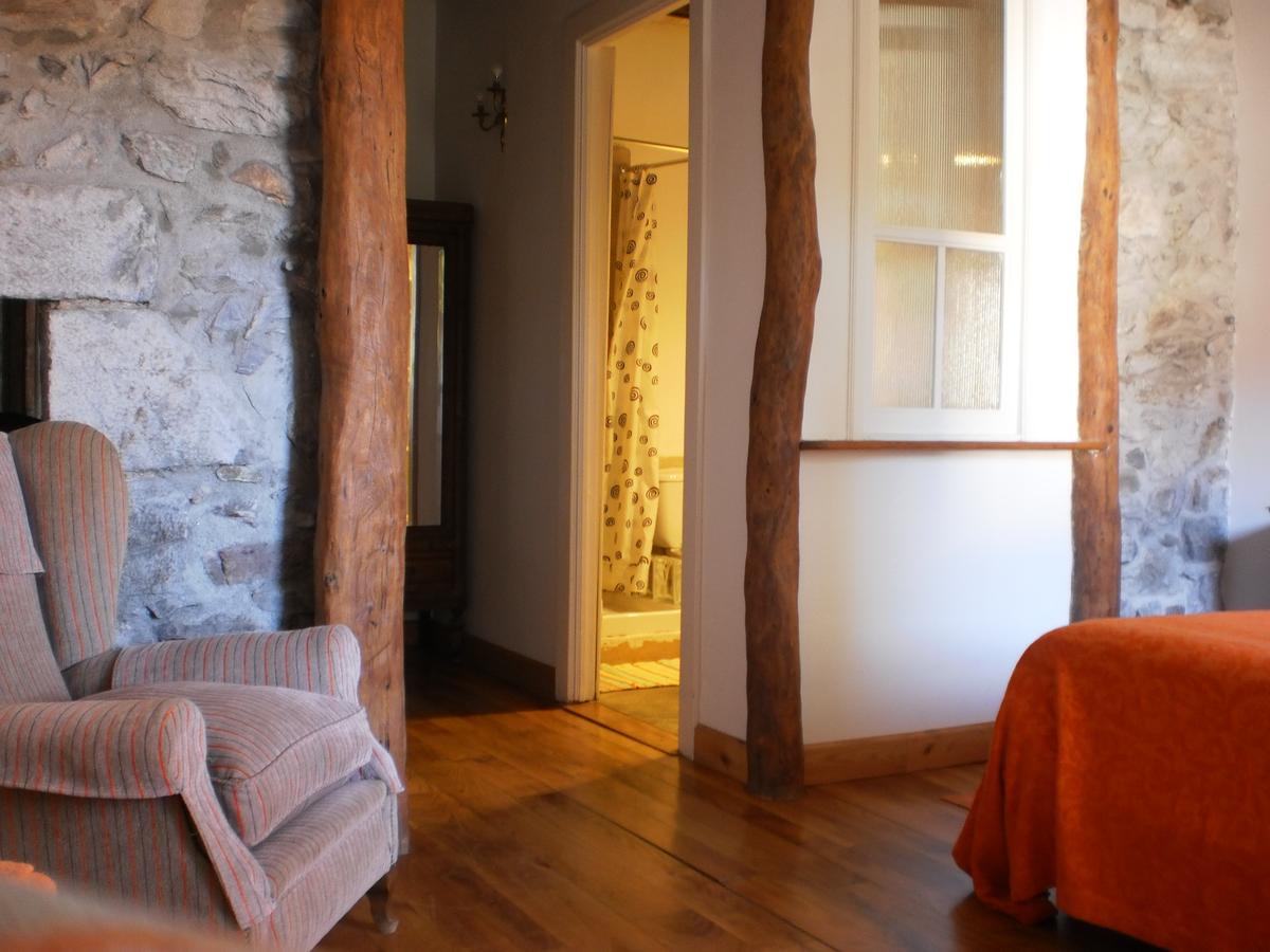 Larraenea Bed And Breakfast Lesaka Exterior photo