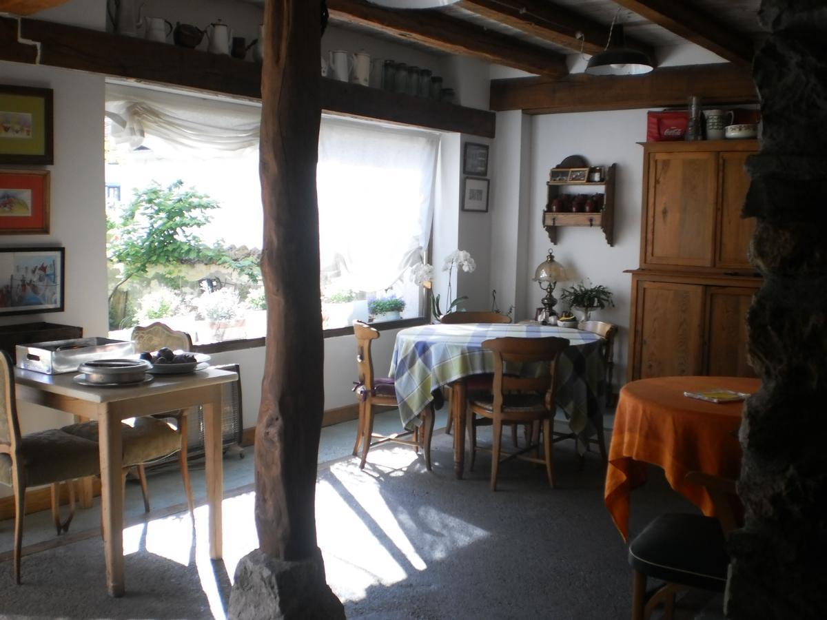 Larraenea Bed And Breakfast Lesaka Exterior photo